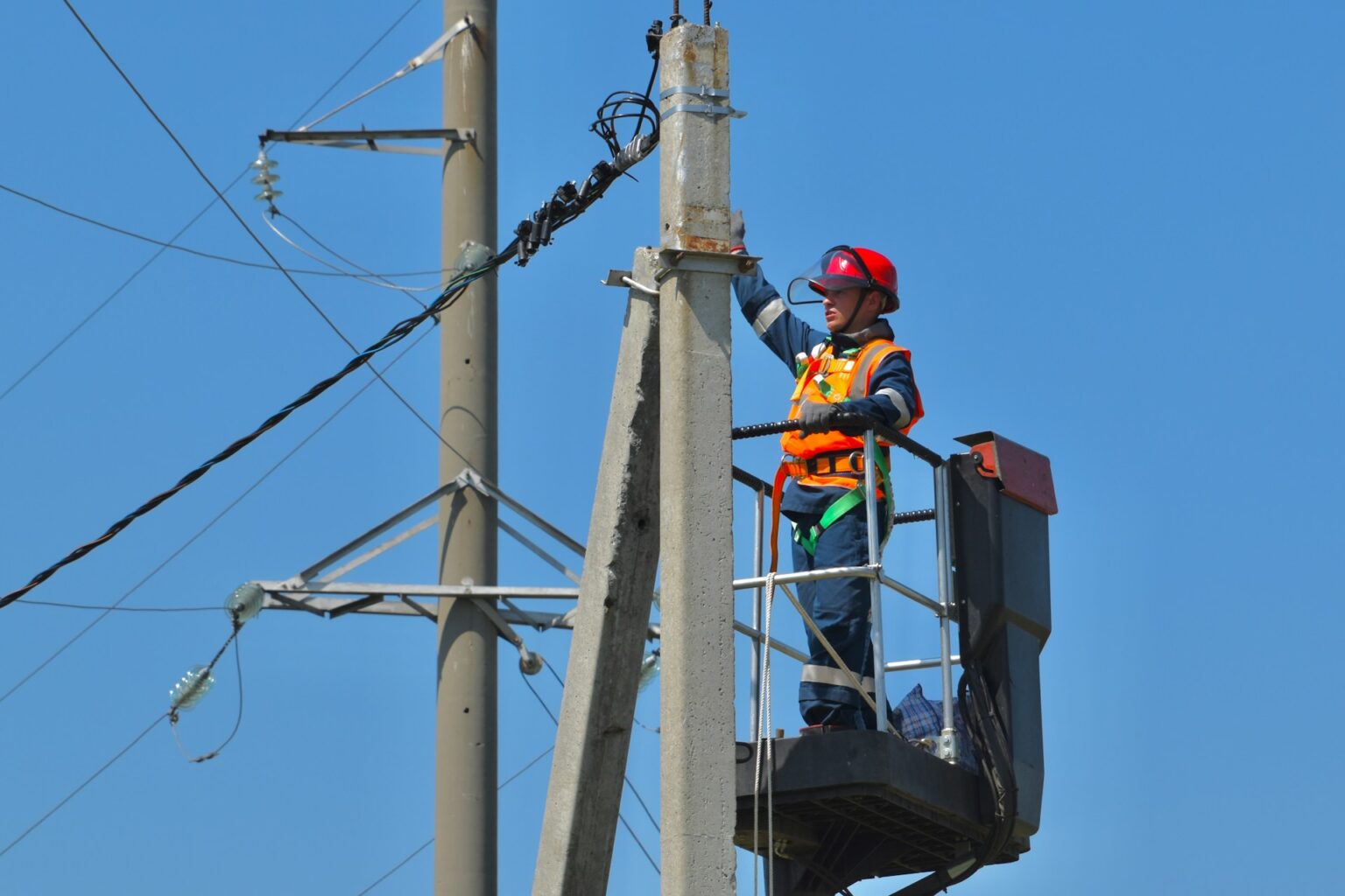 Vikar ved telefonmast